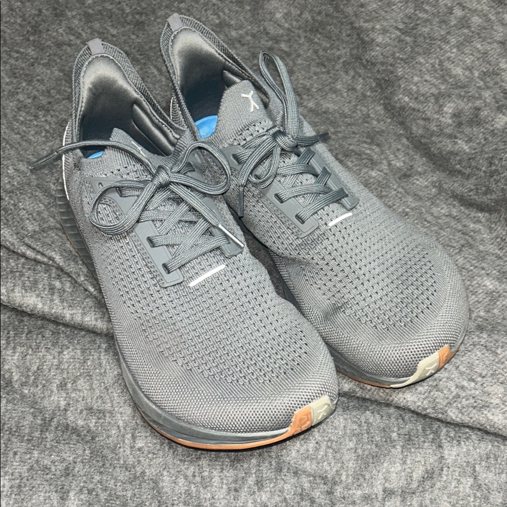 Flux athletic shoes unisex